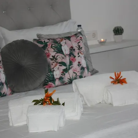 Yucca Apartment